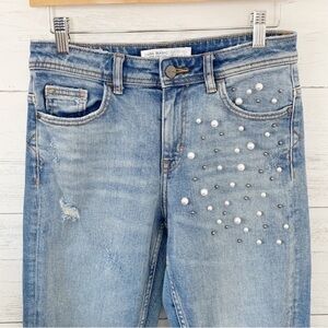 Zara Pearl Embellished Boyfriend Jeans Distressed Raw Step Hem Light Wash Size 0